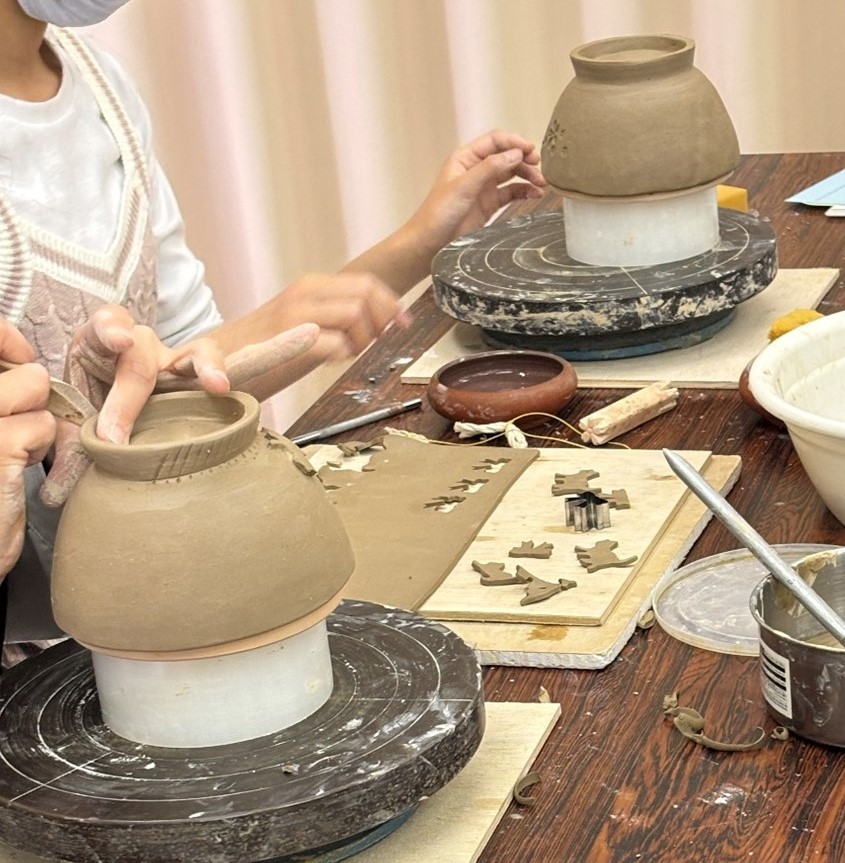 【イベント報告】4月12日/4月19日「はじめてのカフェオレボウル」(『うっかりやさんのペネロペ絵本原画展』関連企画) | 教育普及・イベントレポート