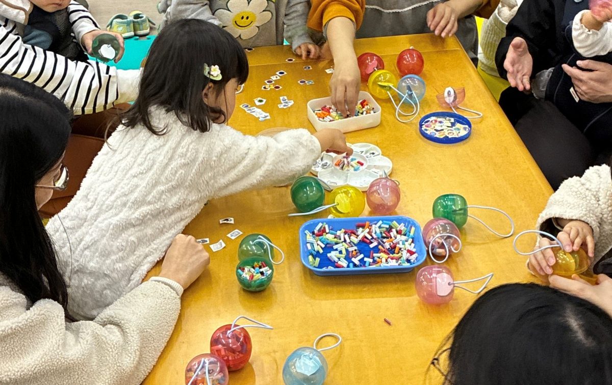 【イベント報告】2月5日のびのびひろば　ようこそ！かわら美術館・図書館「かわらのまちの　おんがくかい」 | 教育普及・イベントレポート